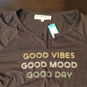 Hiatus Women's Navy Graphic "Good Vibes Good Mood Good Day" Tee Size 1X